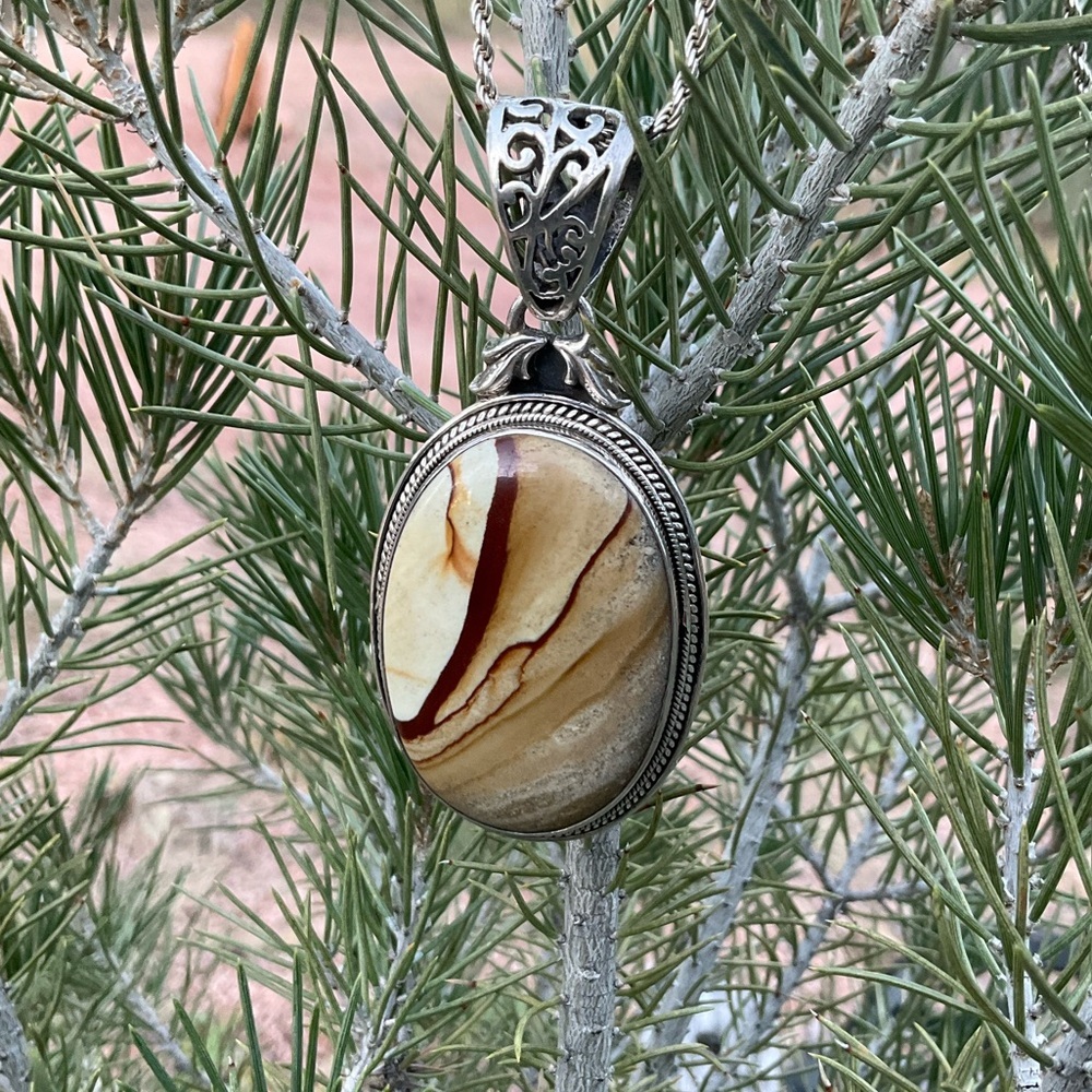 Banded Desert Jasper Pendant - Picture 9 of 9